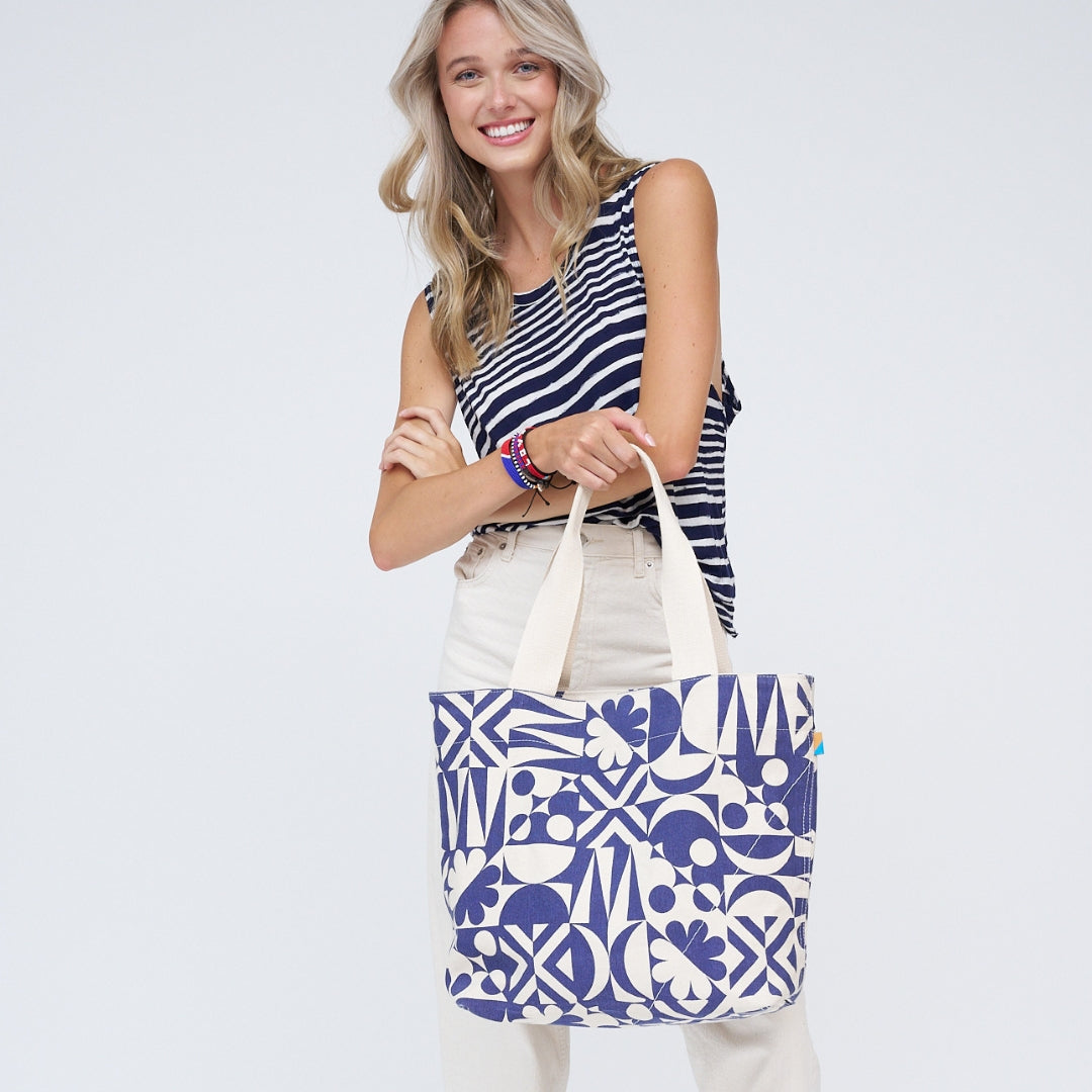 FINAL SALE: Go-To Tote - Tile Print