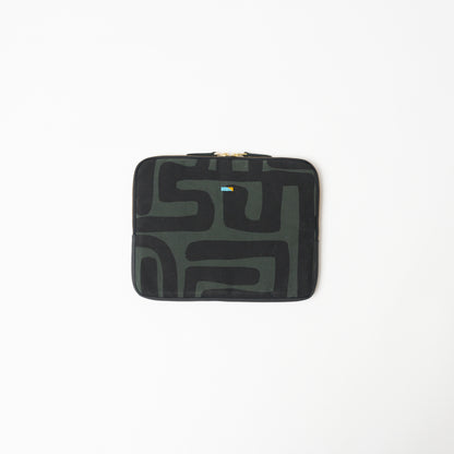 FINAL SALE: iPad Sleeve - Safari Kuba