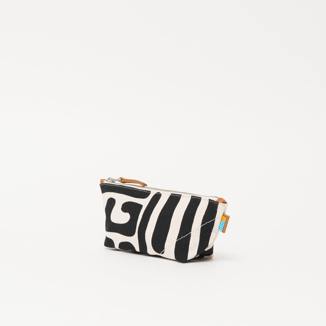 Small Pouch - Black Kuba