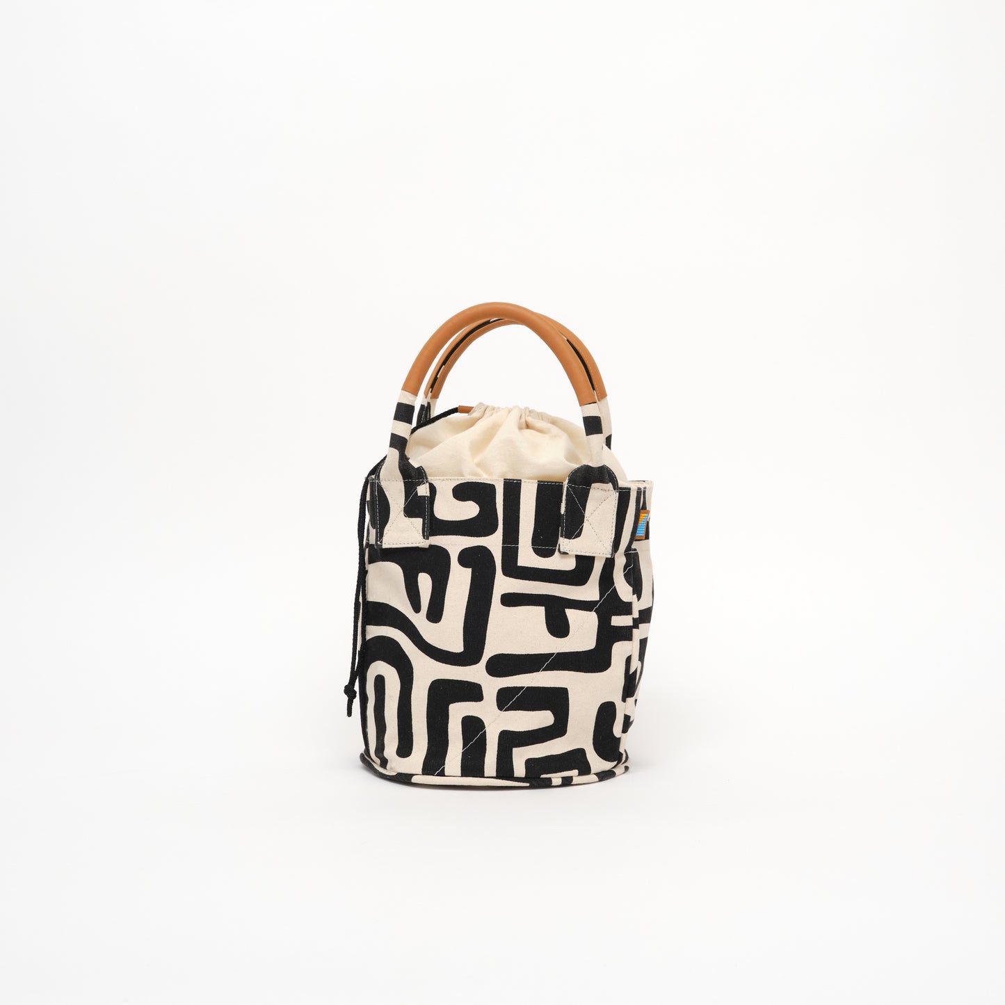 FINAL SALE: Daytripper Bag - Black Kuba