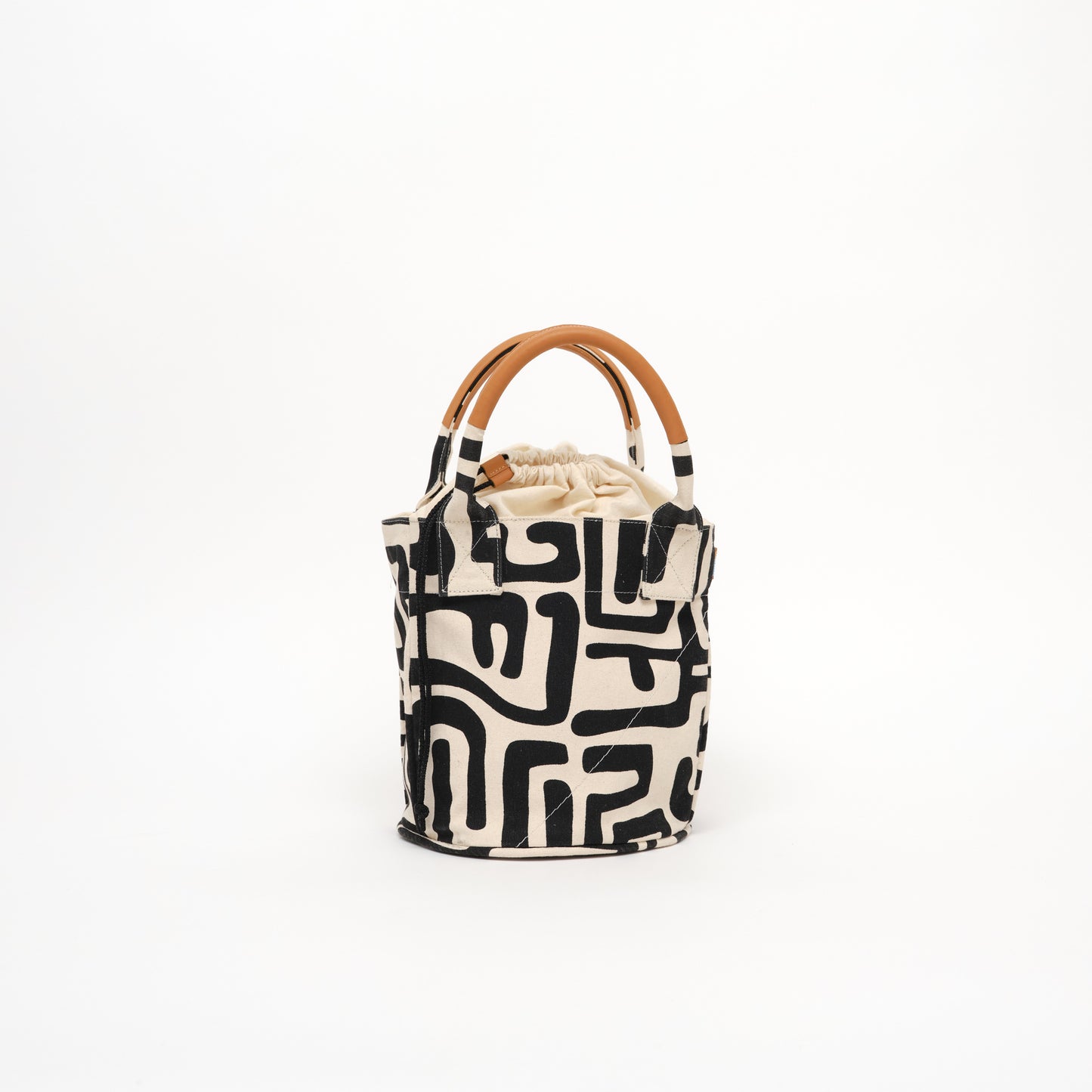 FINAL SALE: Daytripper Bag - Black Kuba