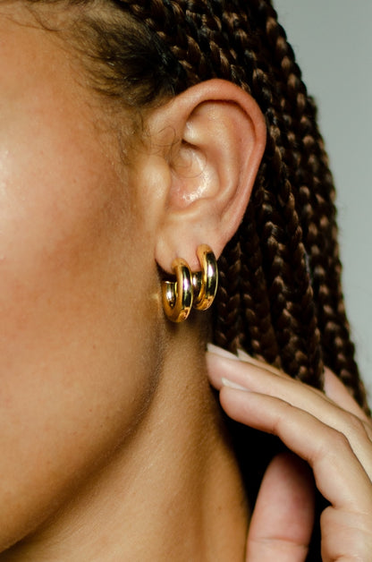 FINAL SALE: Chunky Huggie Earrings